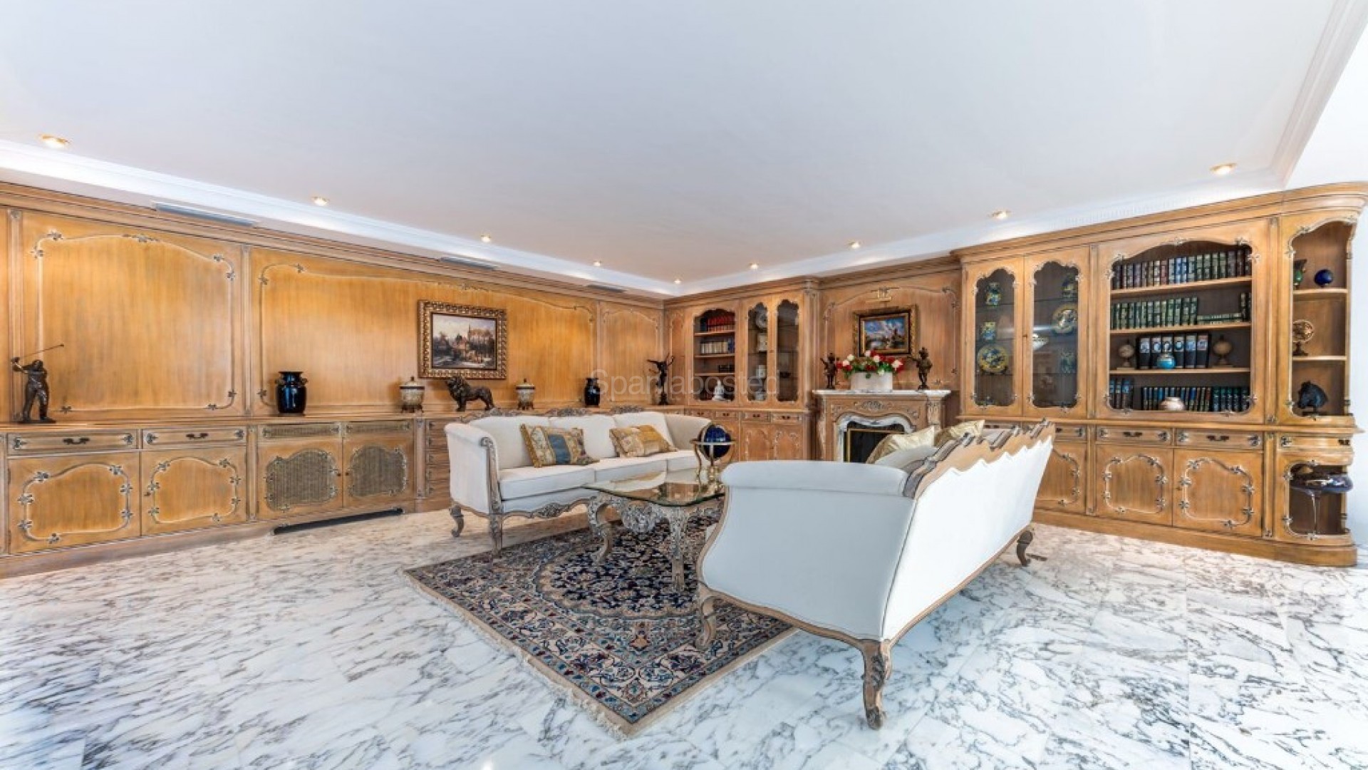 Resale - Villa -
Playa San Juan