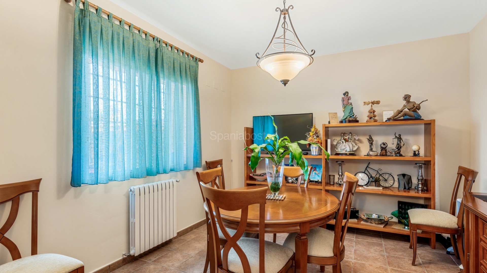 Resale - Villa -
Polop