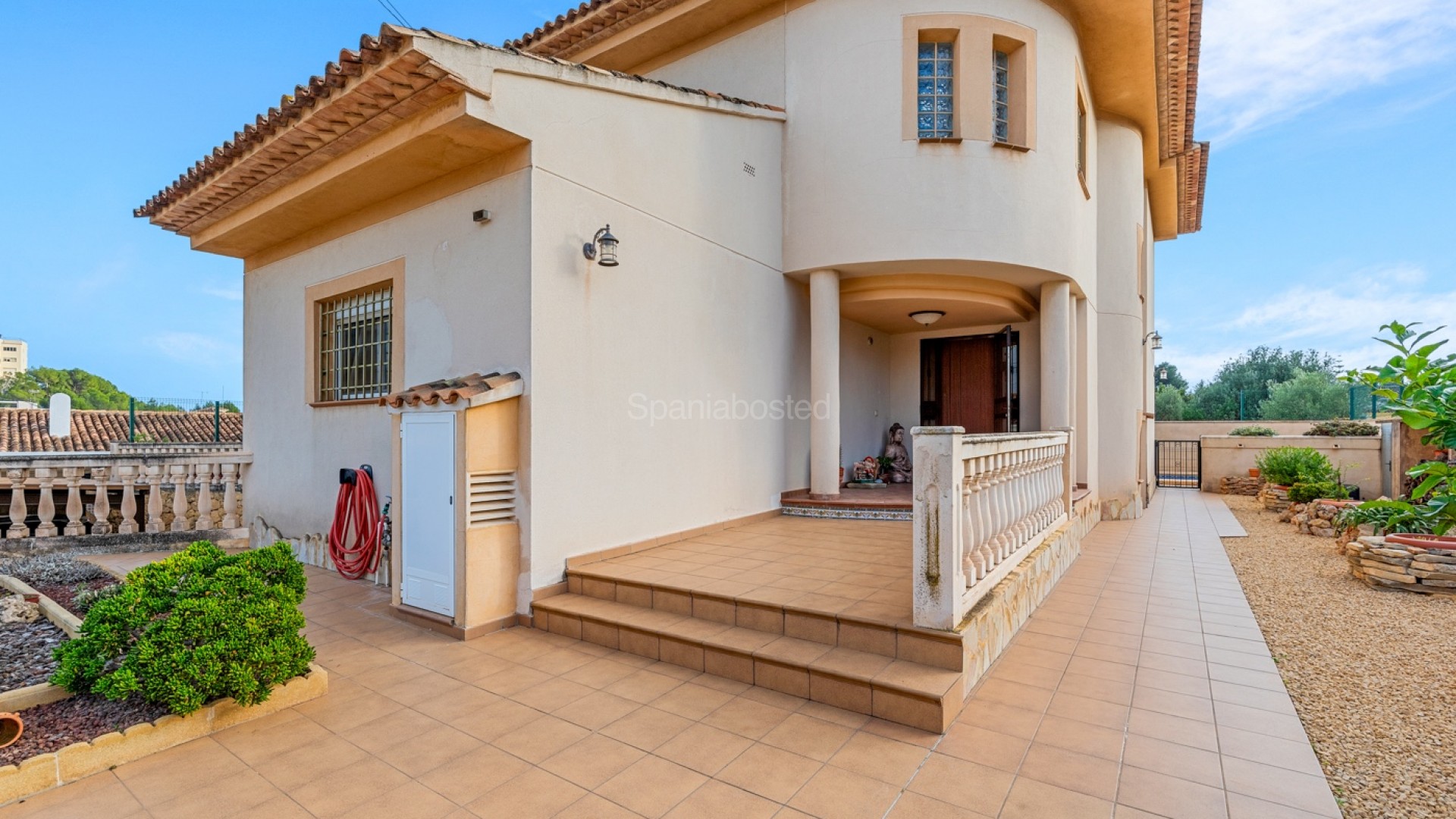 Resale - Villa -
Polop