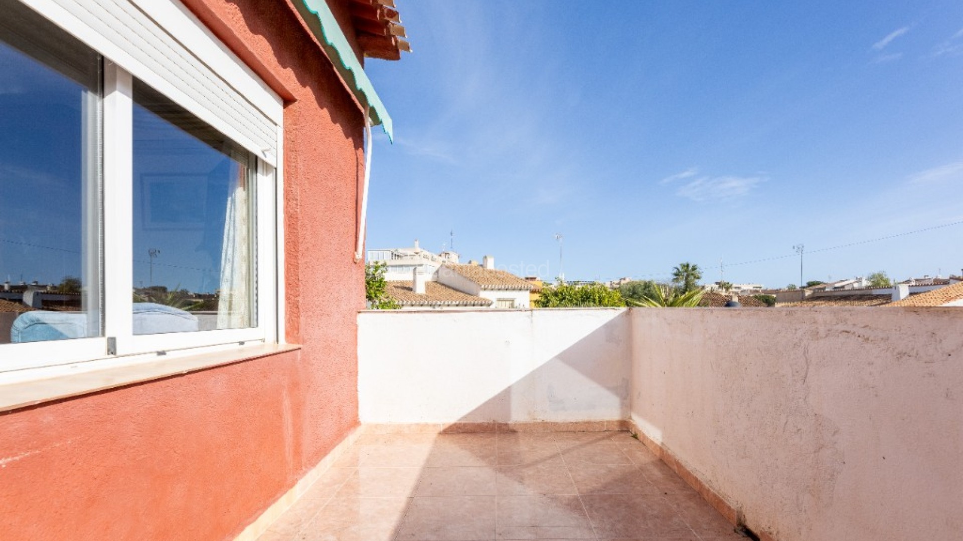 Resale - Villa -
Punta Prima