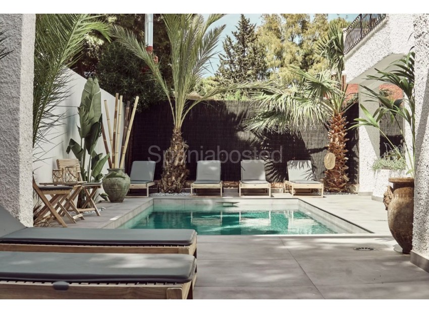 Resale - Villa -
Punta Prima