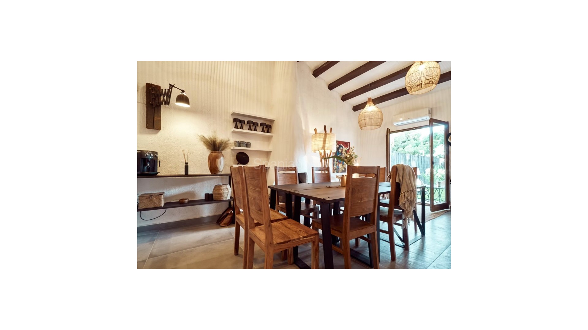 Resale - Villa -
Punta Prima