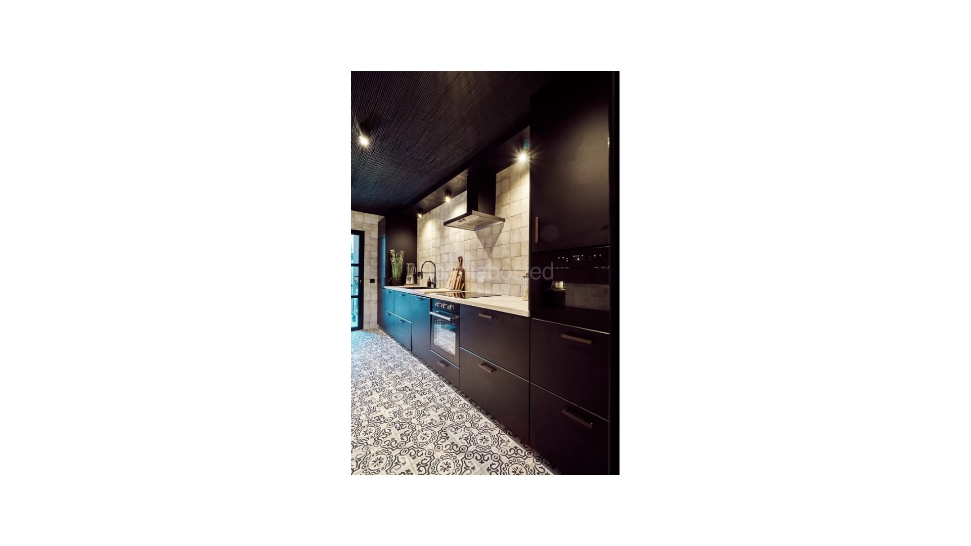 Resale - Villa -
Punta Prima