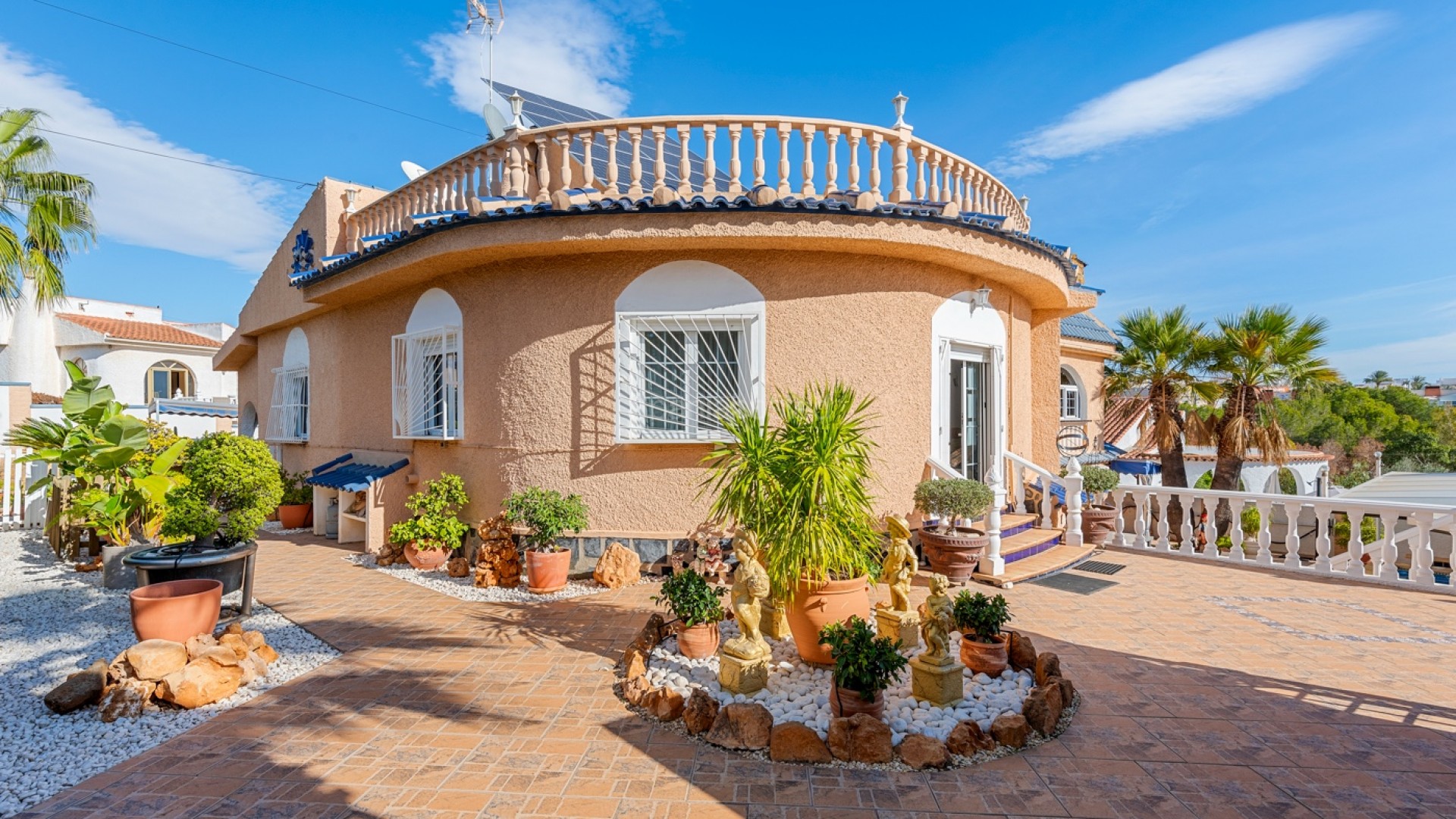 Resale - Villa -
San Fulgencio - La Marina