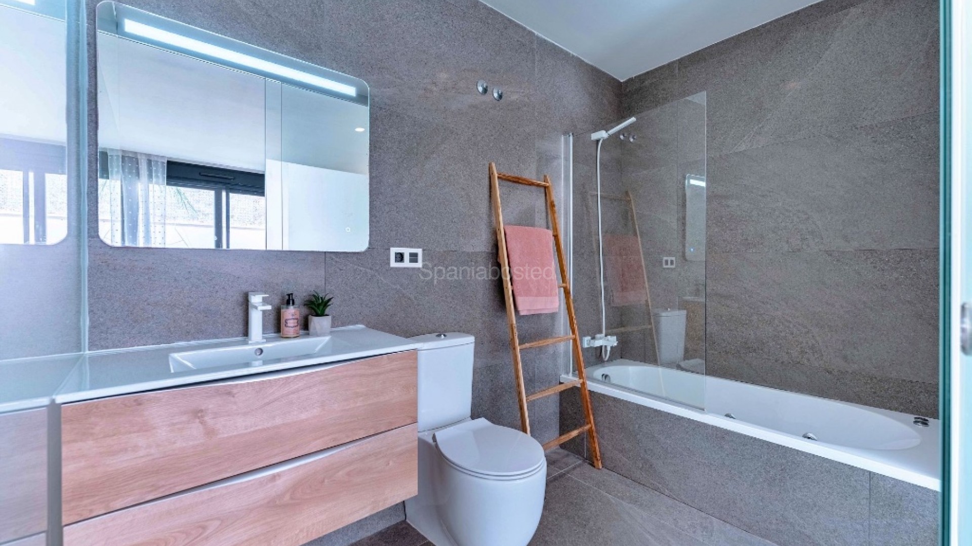 Resale - Villa -
San Miguel de Salinas