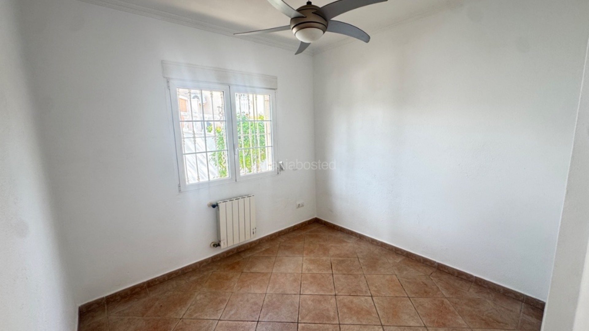 Resale - Villa -
San Miguel - San Miguel De Salinas