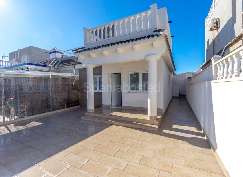 Resale - Villa -
Torrevieja - El chaparral
