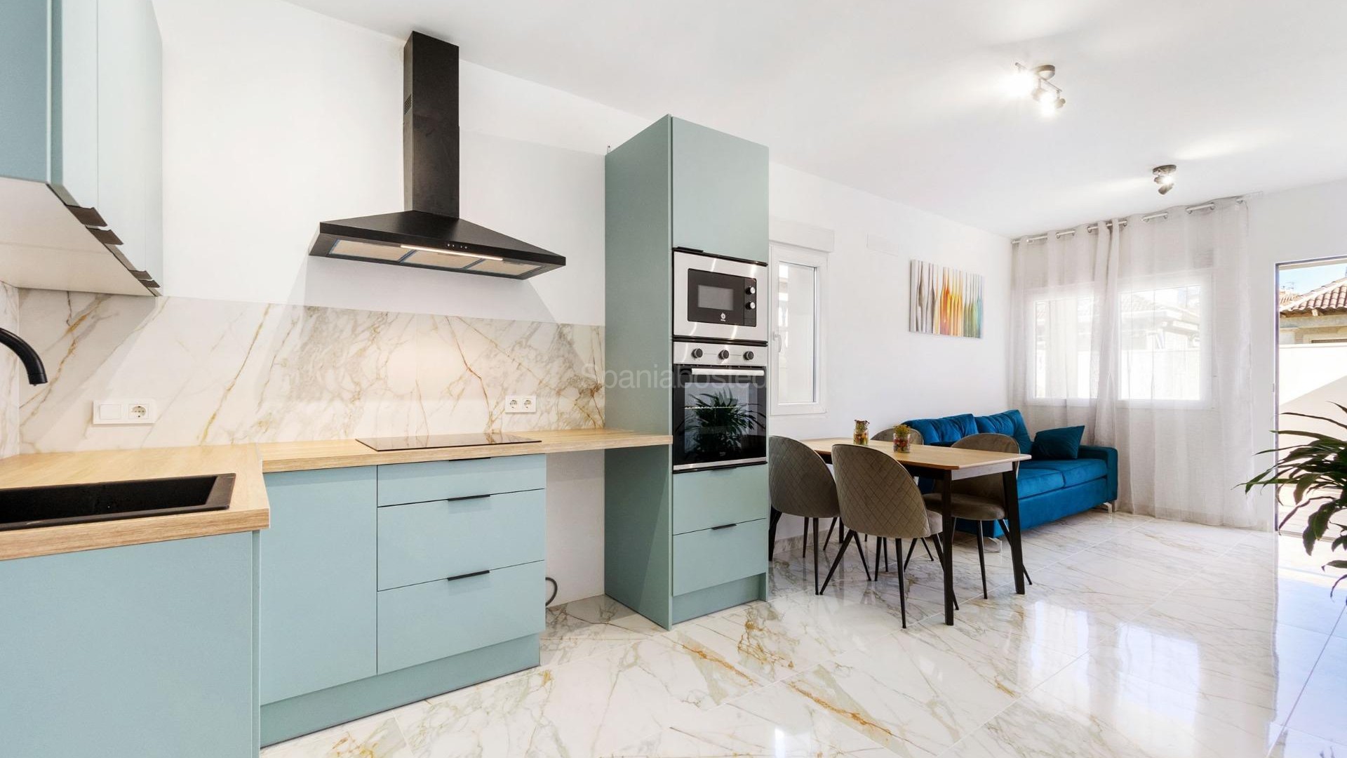 Resale - Villa -
Torrevieja - El chaparral