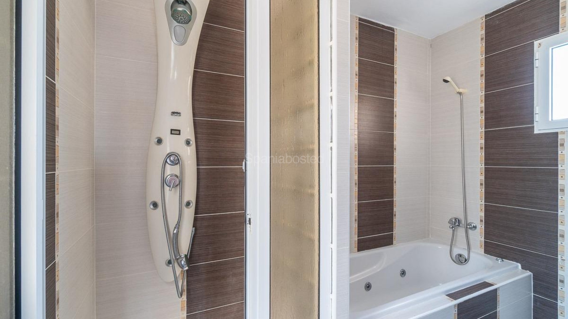 Resale - Villa -
Torrevieja - La Mata