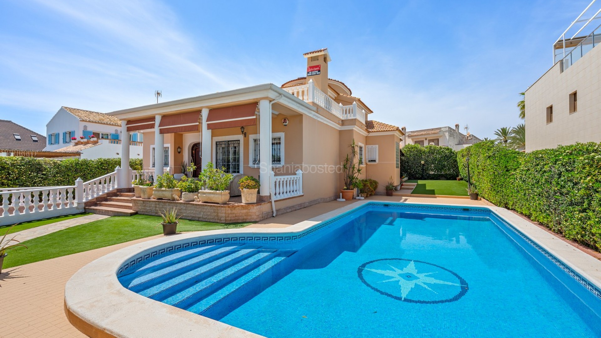 Resale - Villa -
Torrevieja - La Mata