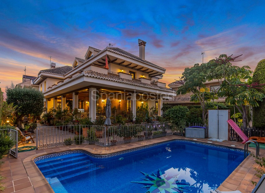 Resale - Villa -
Torrevieja - La Veleta