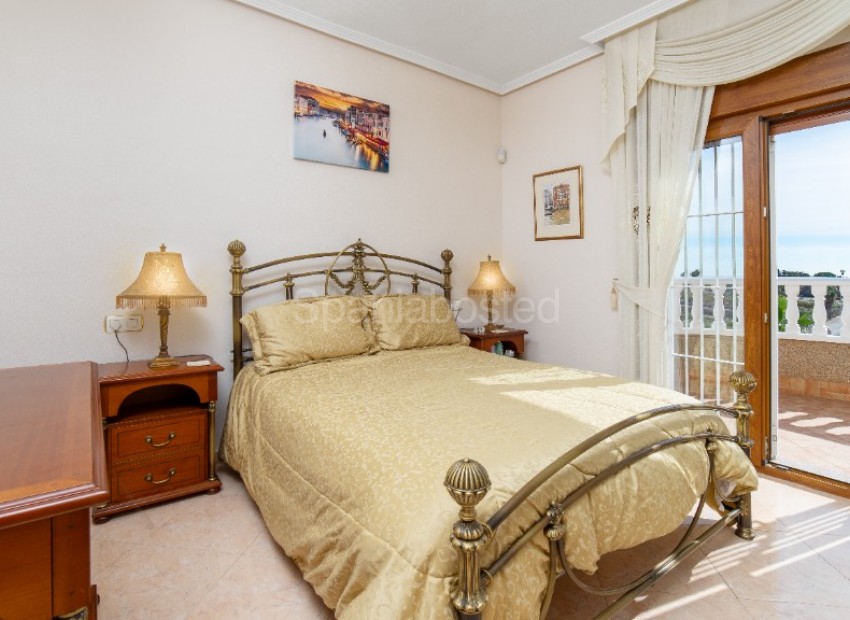 Resale - Villa -
Torrevieja - Los Altos