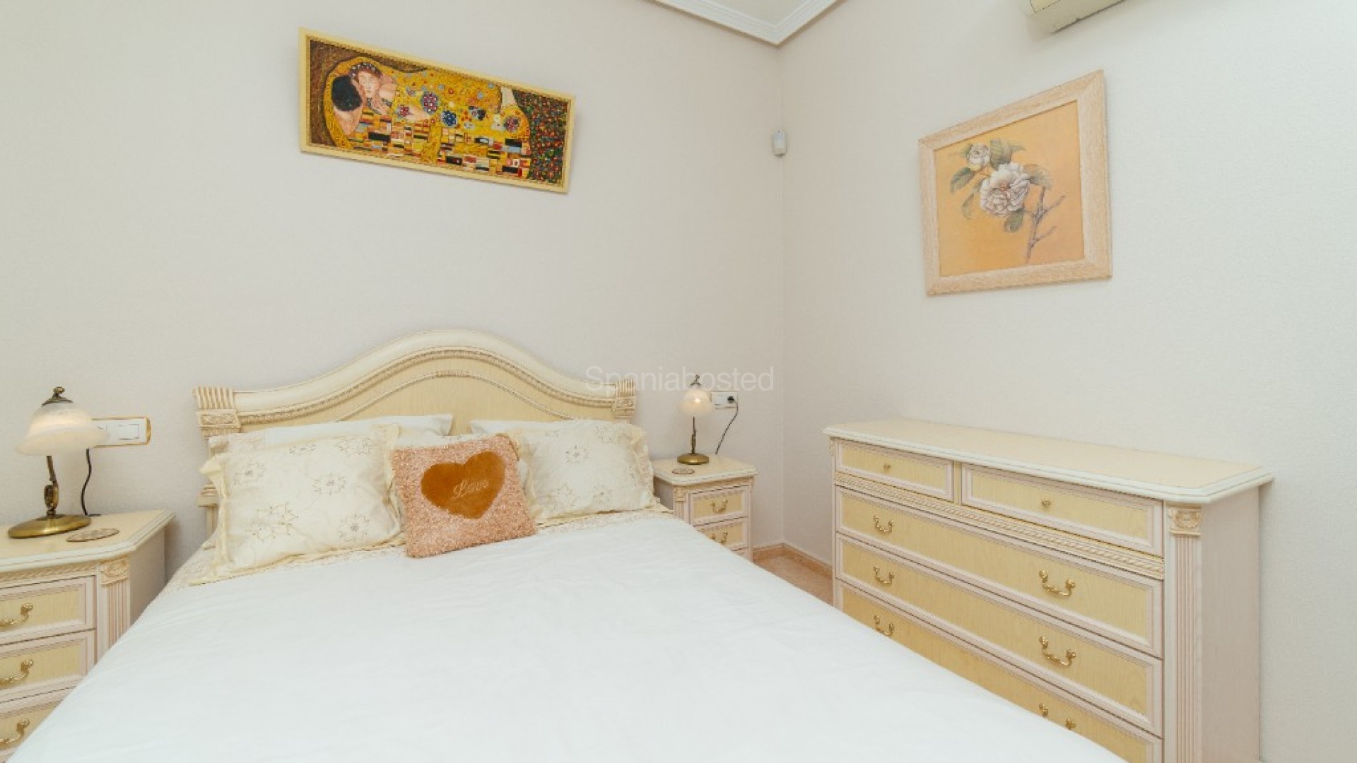 Resale - Villa -
Torrevieja - Los Altos