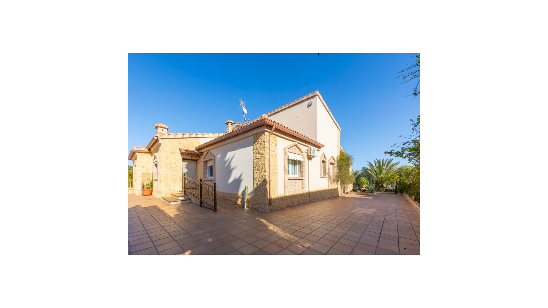 Resale - Villa -
Torrevieja - Los Altos