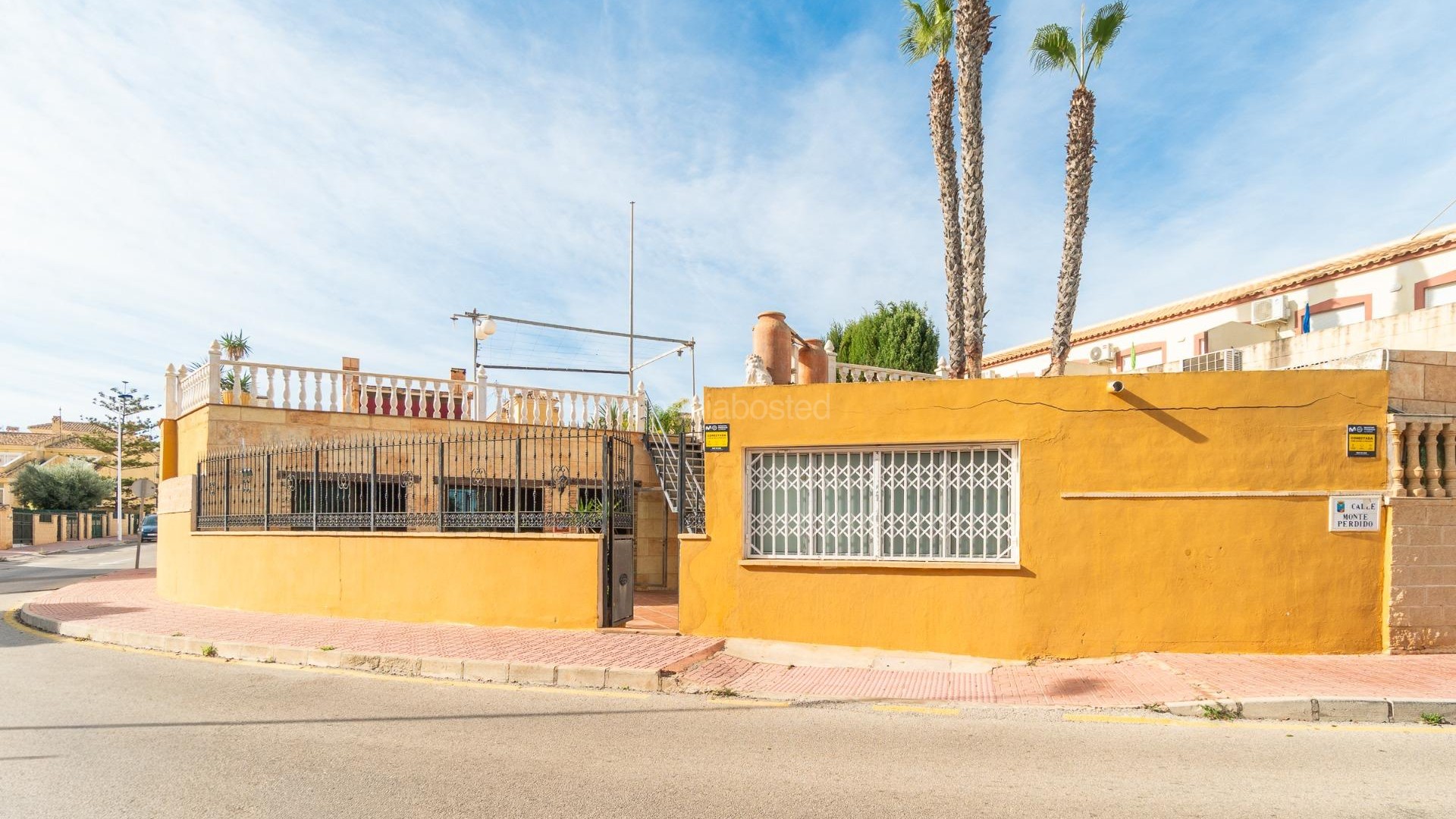 Resale - Villa -
Torrevieja - Los Altos