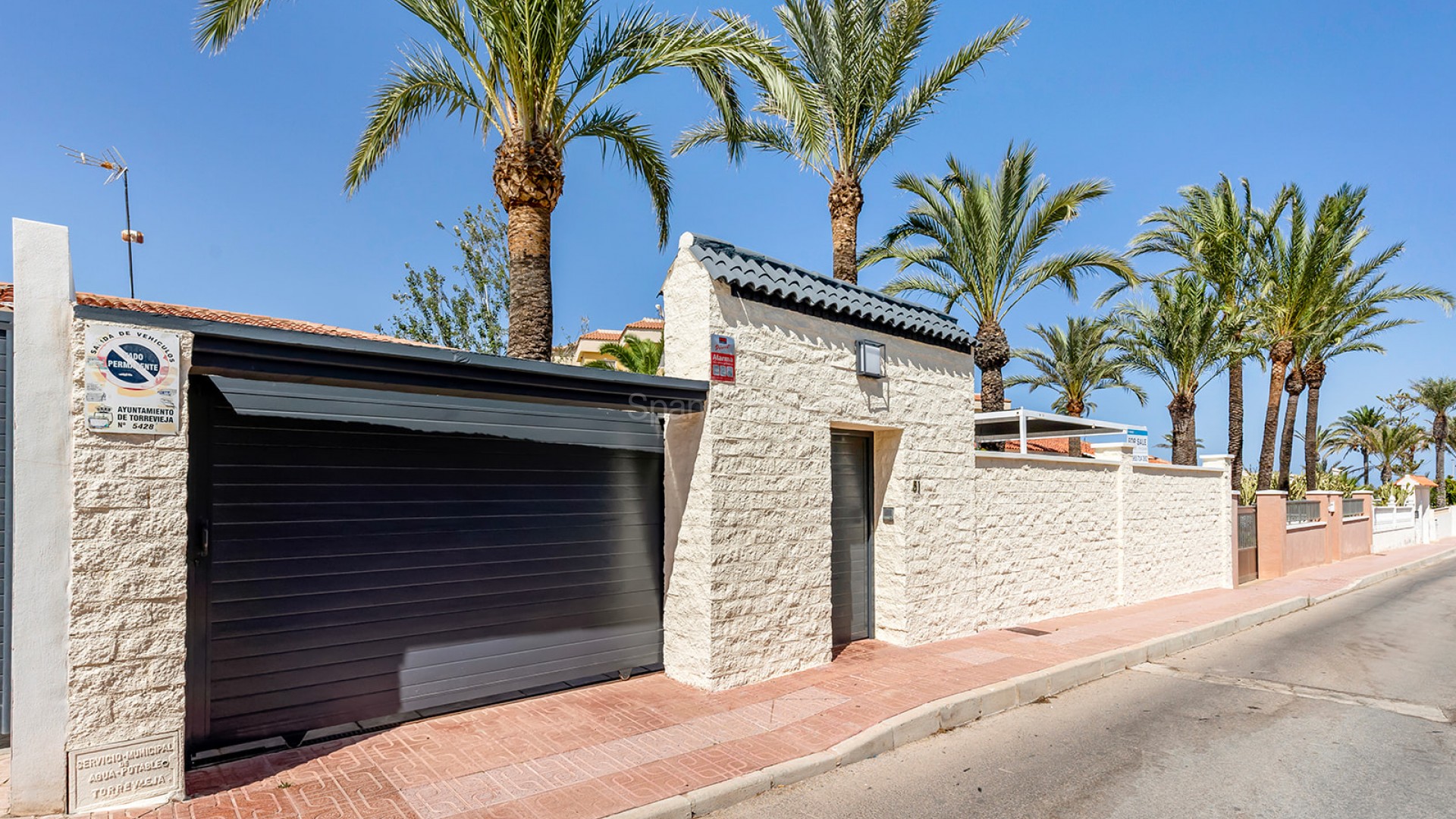 Resale - Villa -
Torrevieja - Rocio del Mar