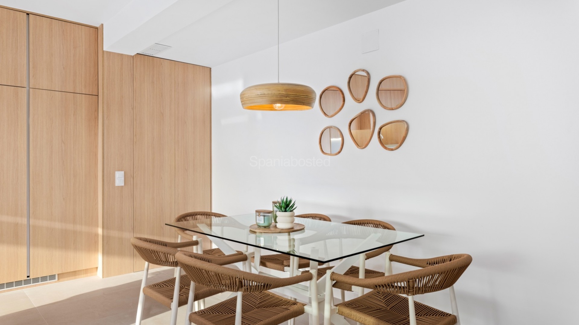 Resale - Villa -
Torrevieja