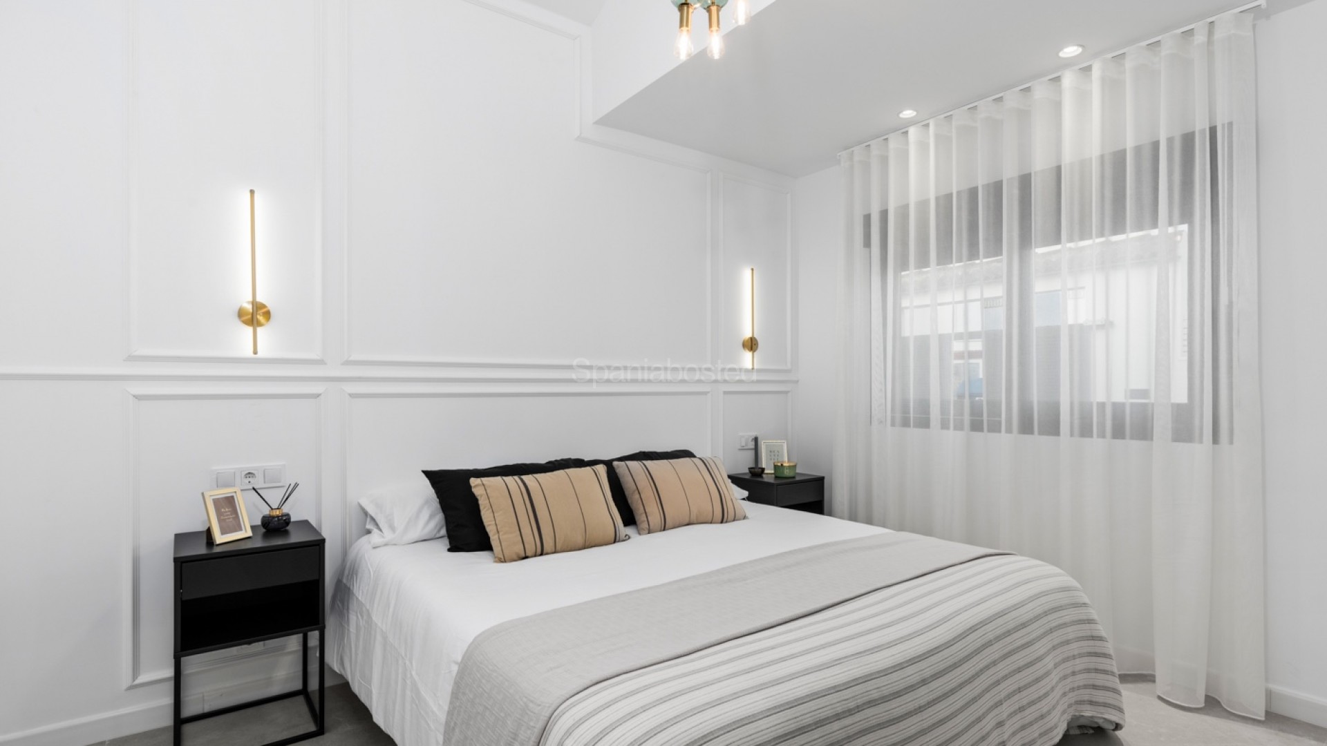 Resale - Villa -
Torrevieja