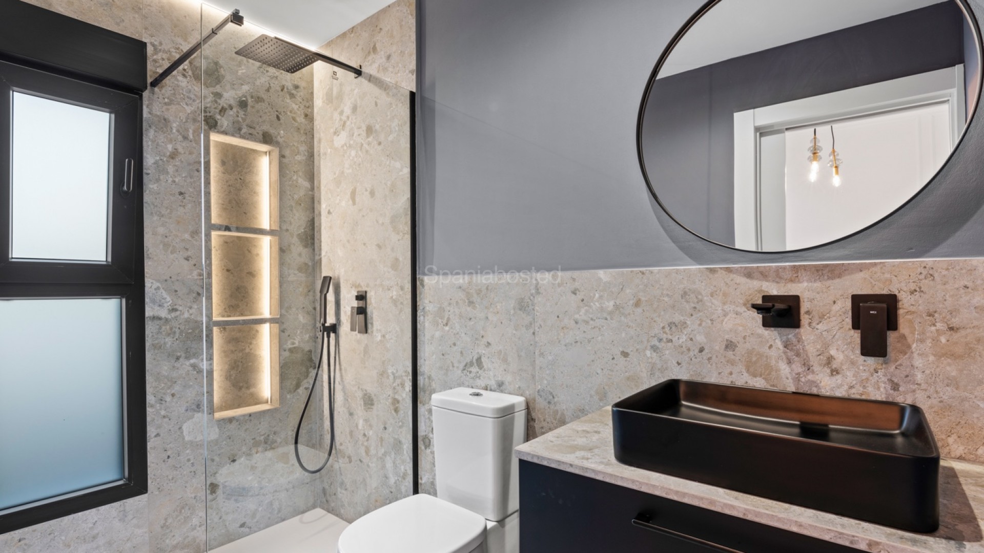 Resale - Villa -
Torrevieja