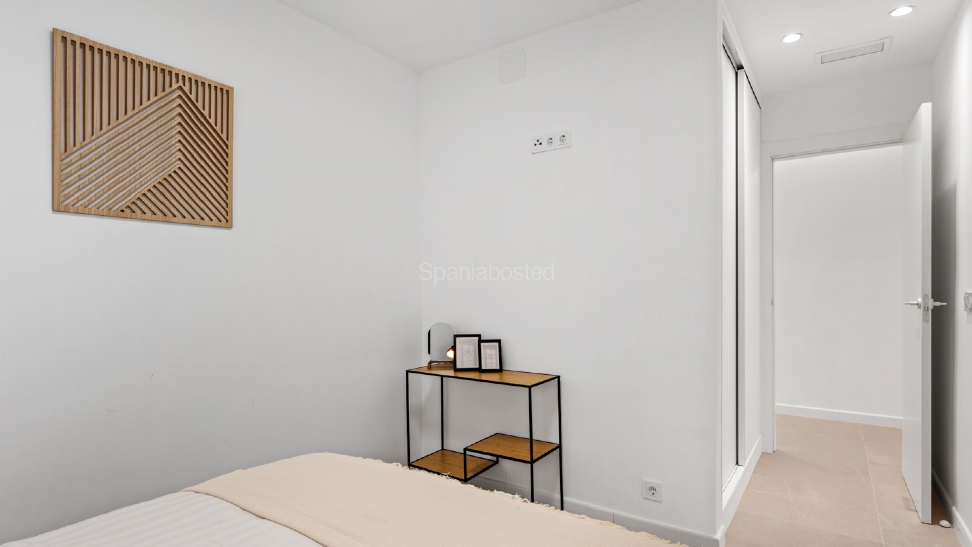 Resale - Villa -
Torrevieja