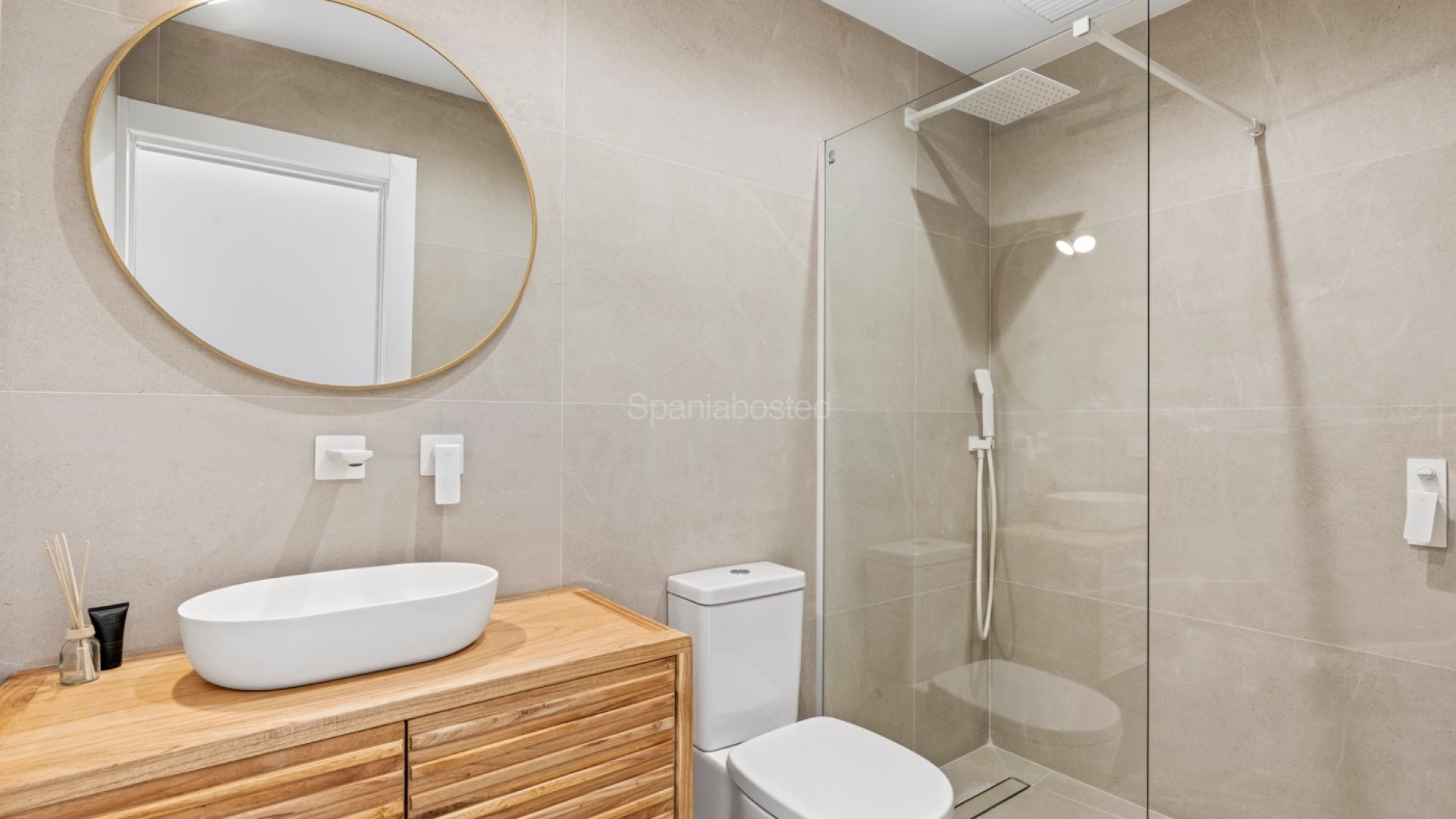 Resale - Villa -
Torrevieja