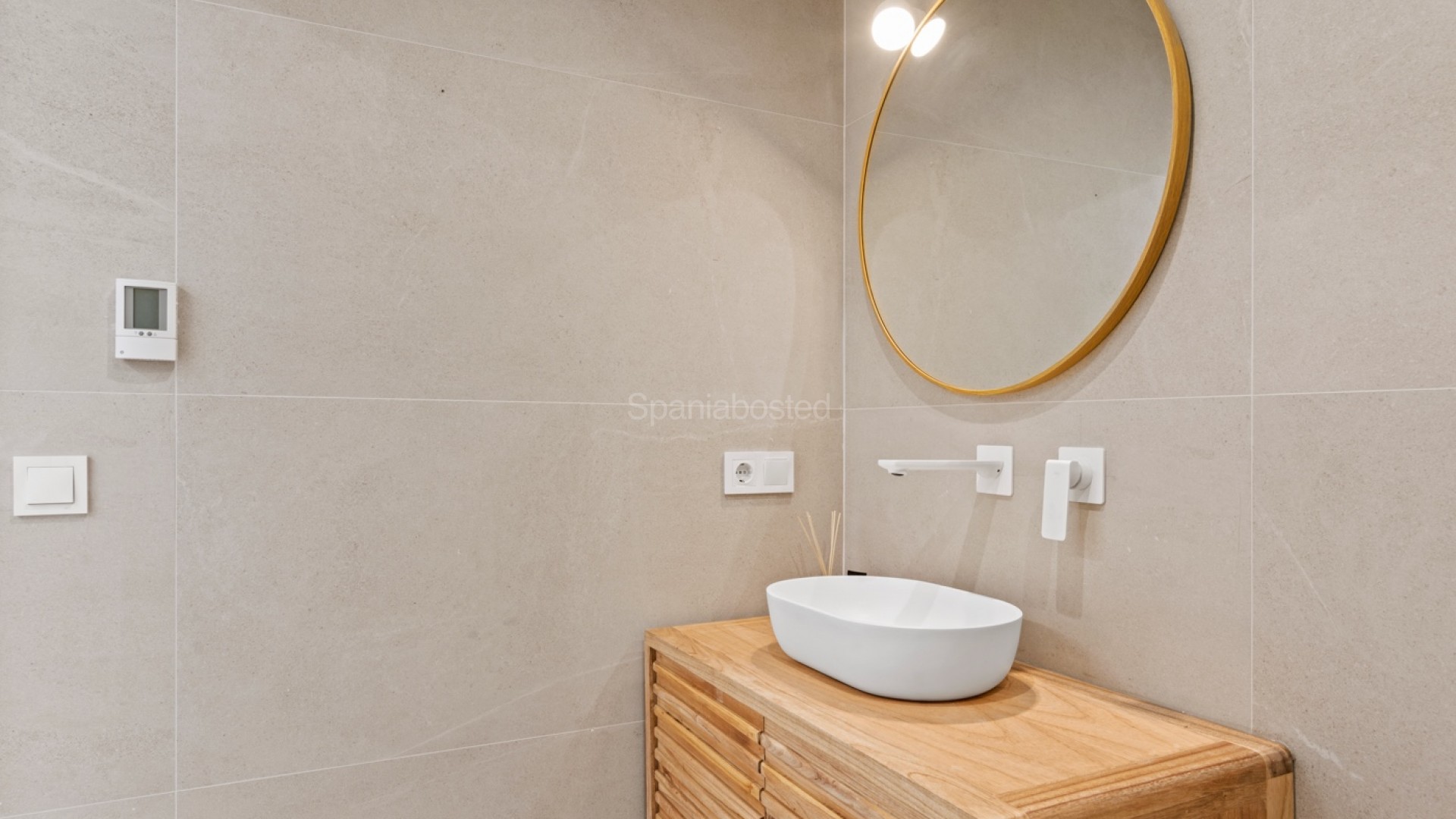 Resale - Villa -
Torrevieja