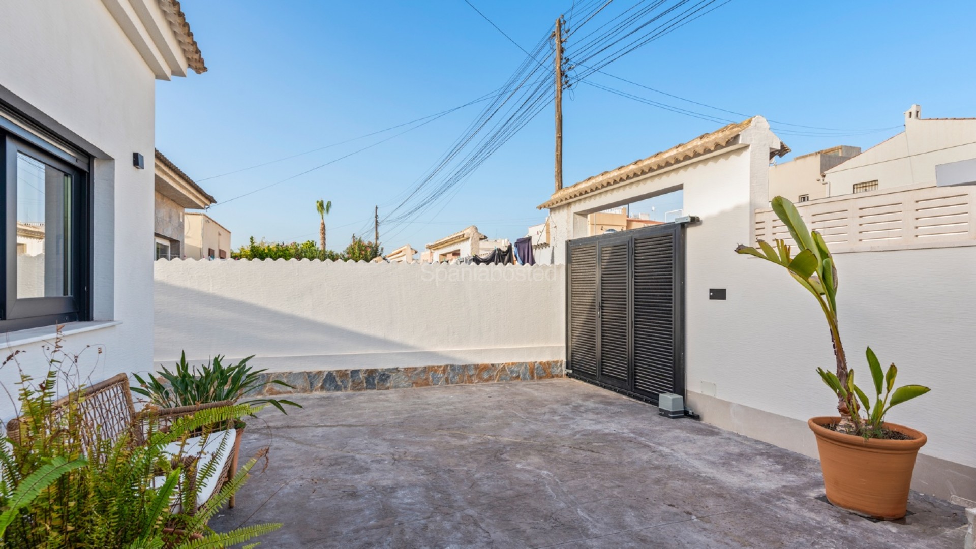 Resale - Villa -
Torrevieja