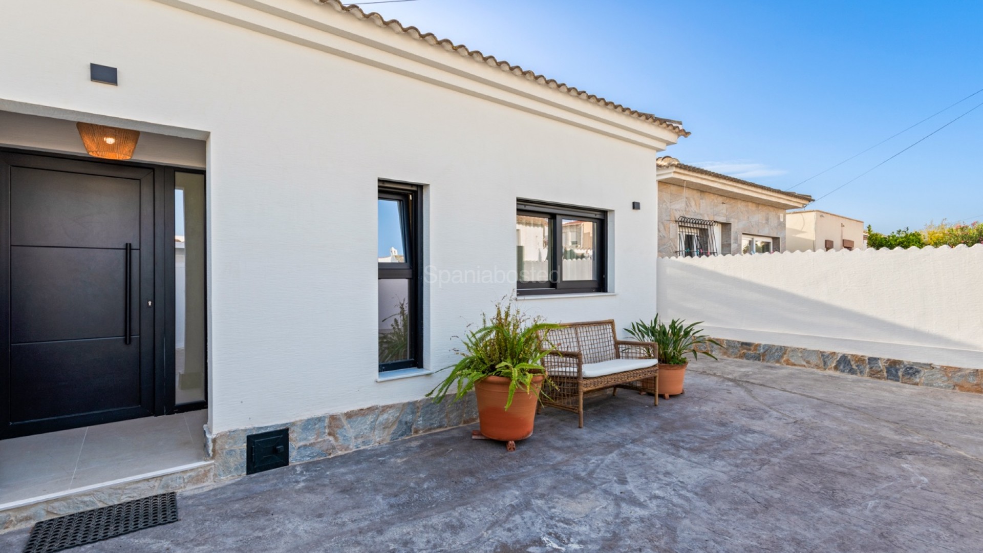 Resale - Villa -
Torrevieja