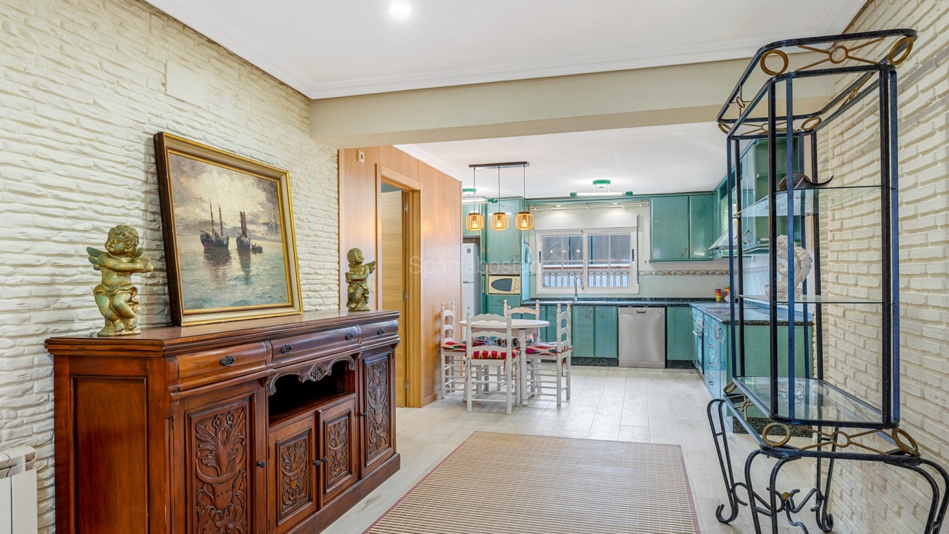 Resale - Villa -
Torrevieja