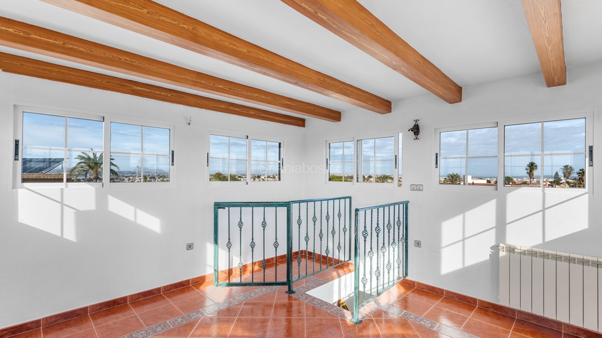 Resale - Villa -
Torrevieja