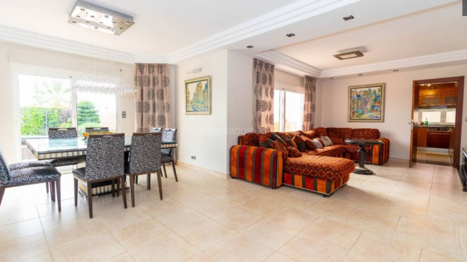 Resale - Villa -
Torrevieja