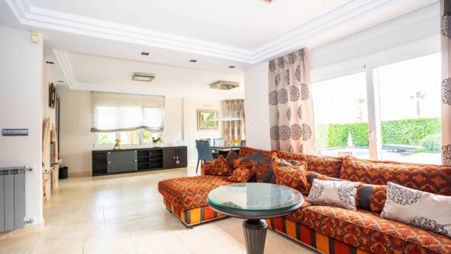 Resale - Villa -
Torrevieja