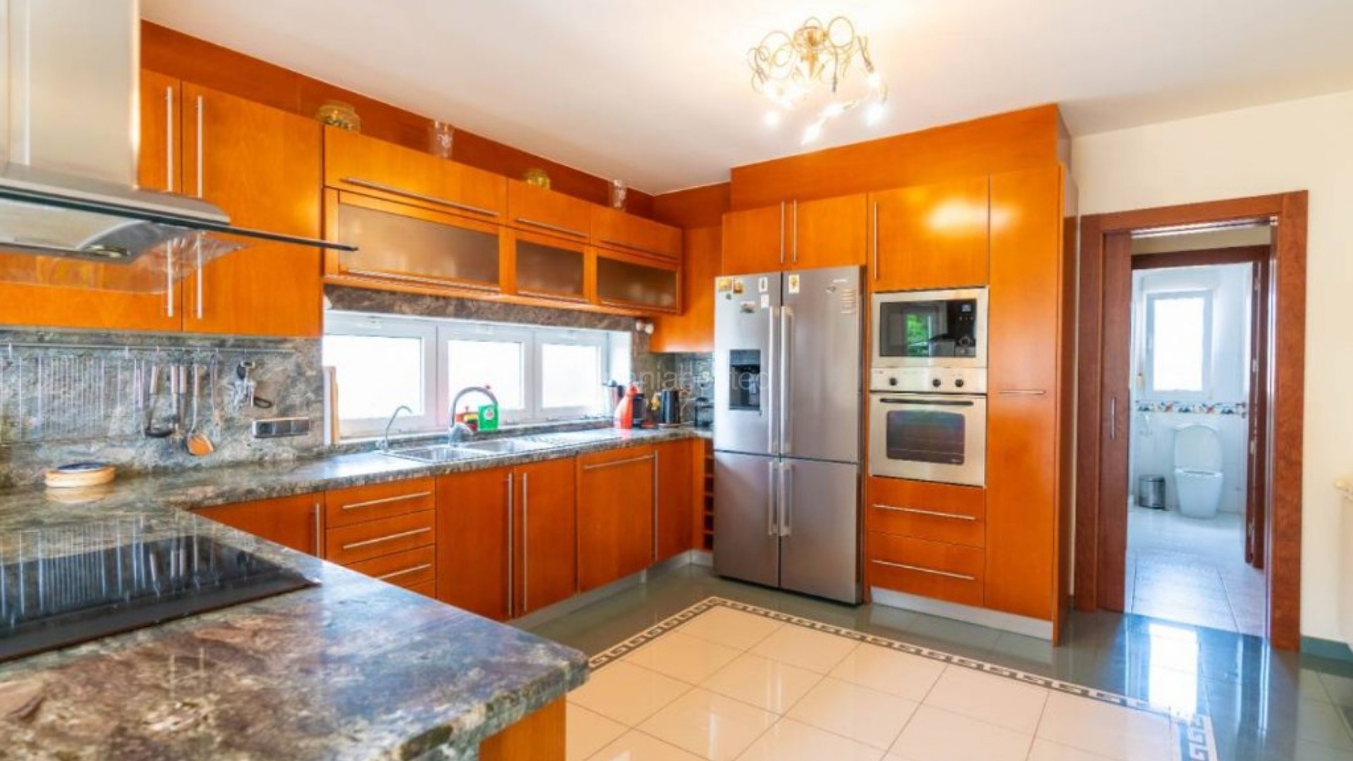 Resale - Villa -
Torrevieja