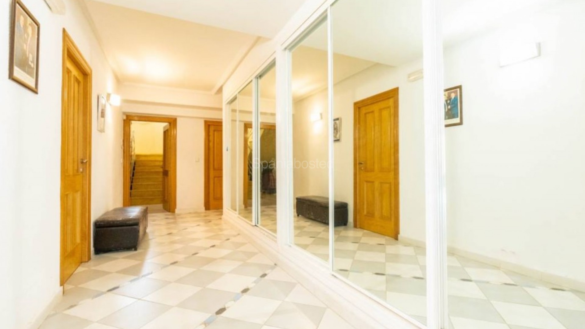 Resale - Villa -
Torrevieja