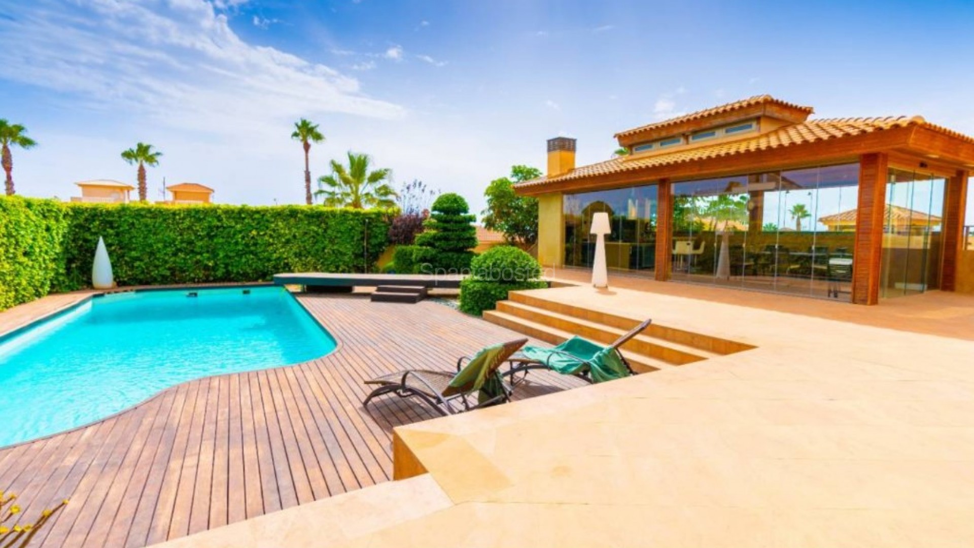 Resale - Villa -
Torrevieja