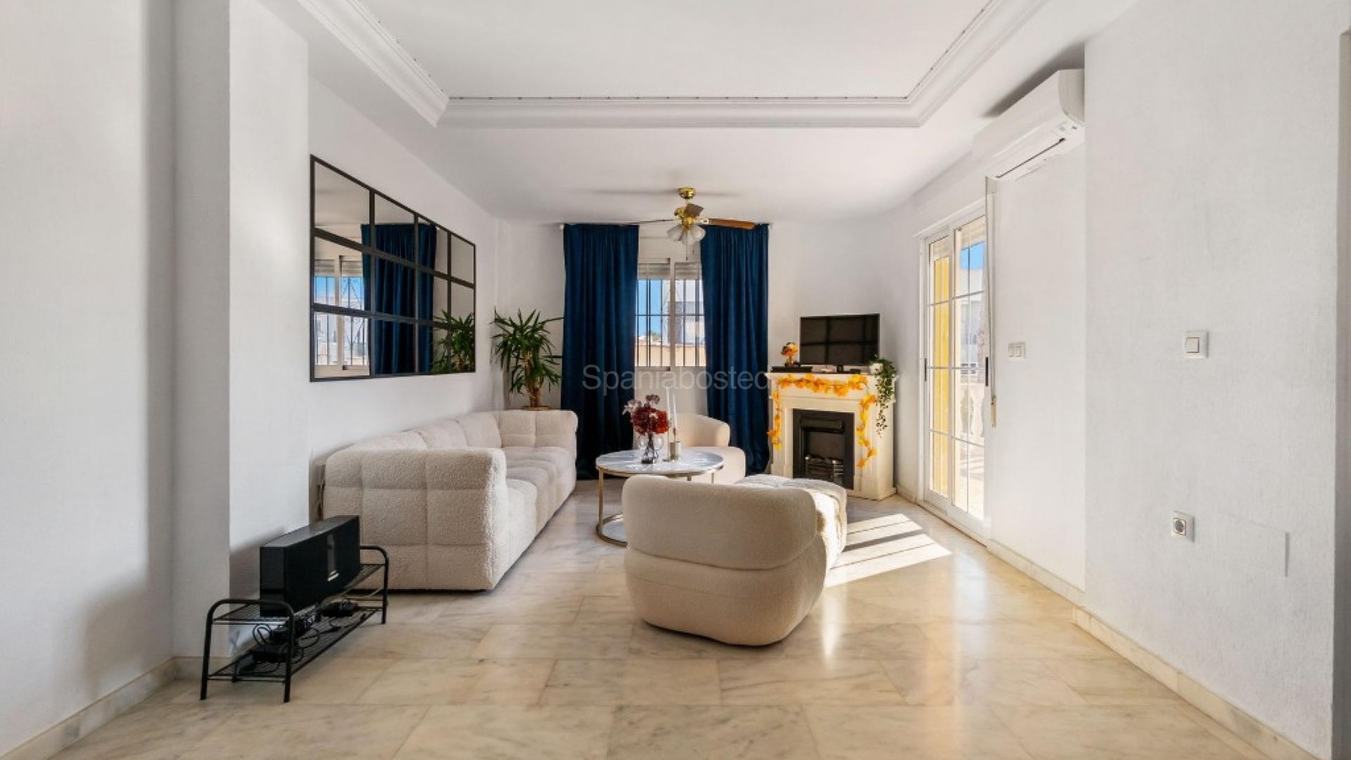 Resale - Villa -
Villamartín - Villamartin