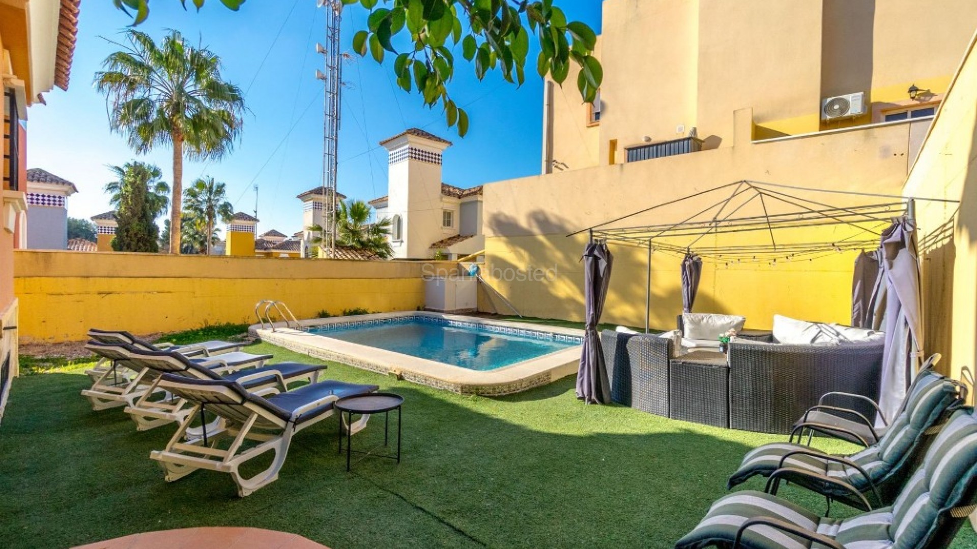 Resale - Villa -
Villamartín - Villamartin