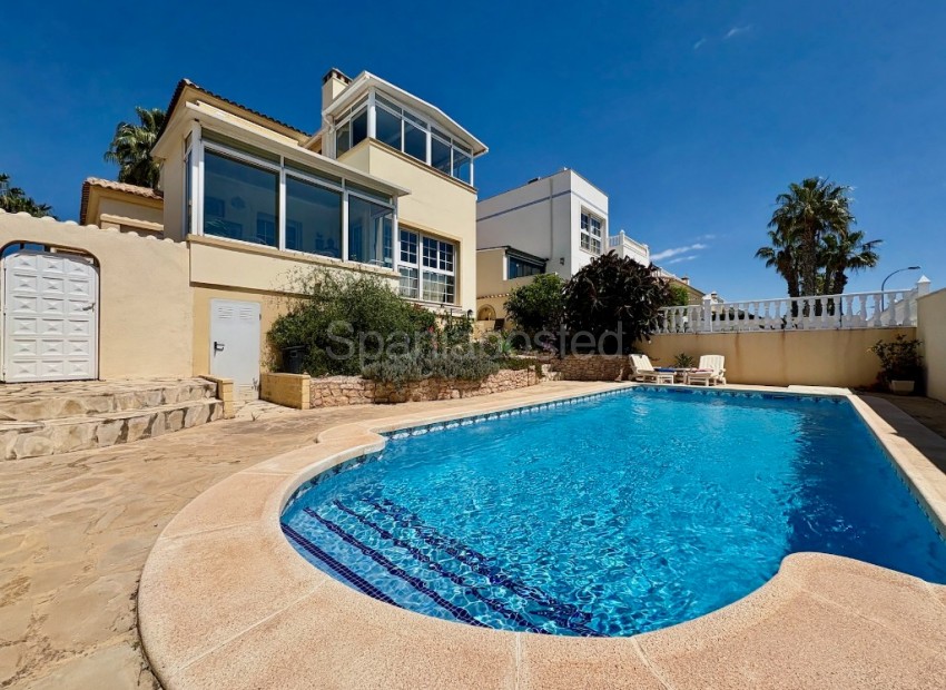 Resale - Villa -
Villamartín - Villamartin