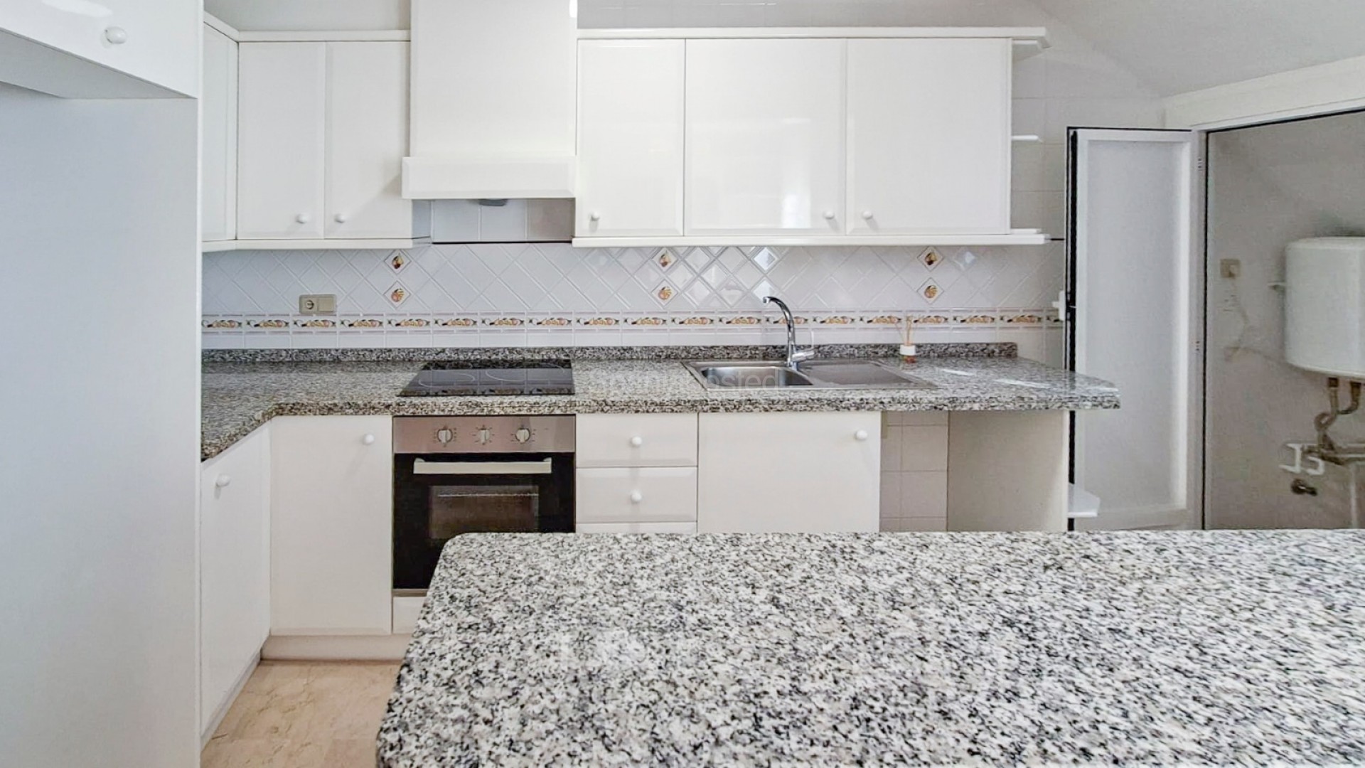 Resale - Villa -
Villamartín - Villamartin