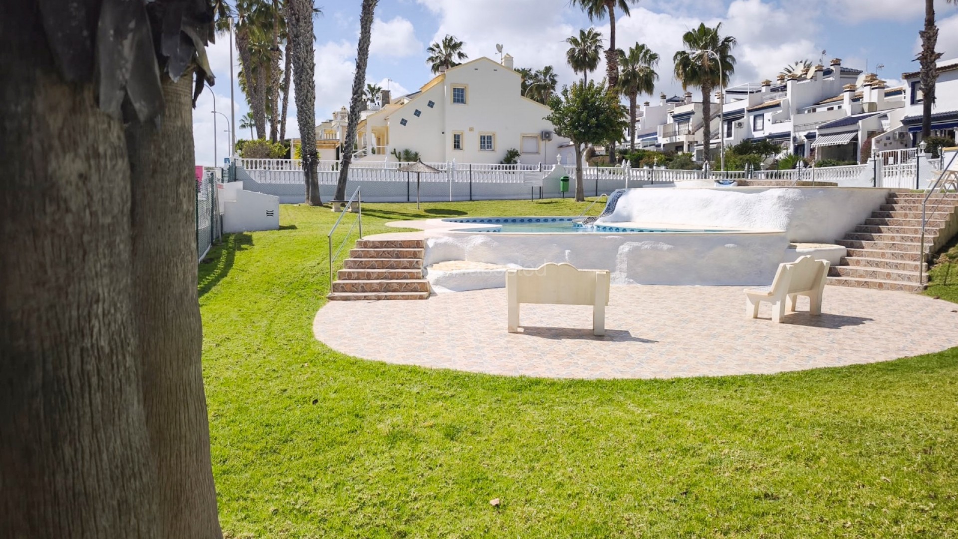 Resale - Villa -
Villamartín - Villamartin