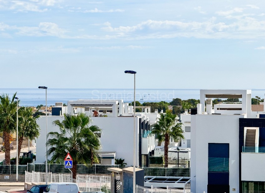 Segunda mano - Adosado -
Torrevieja - Los Altos