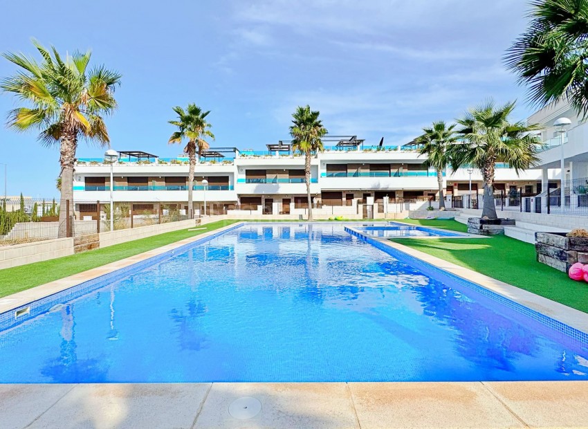 Segunda mano - Adosado -
Torrevieja - Los Balcones