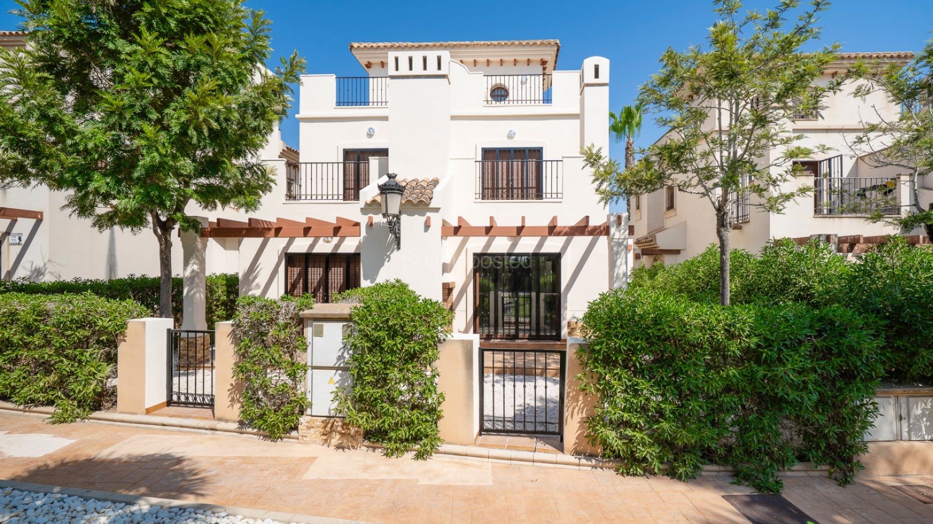 Segunda mano - Apartamento -
Algorfa