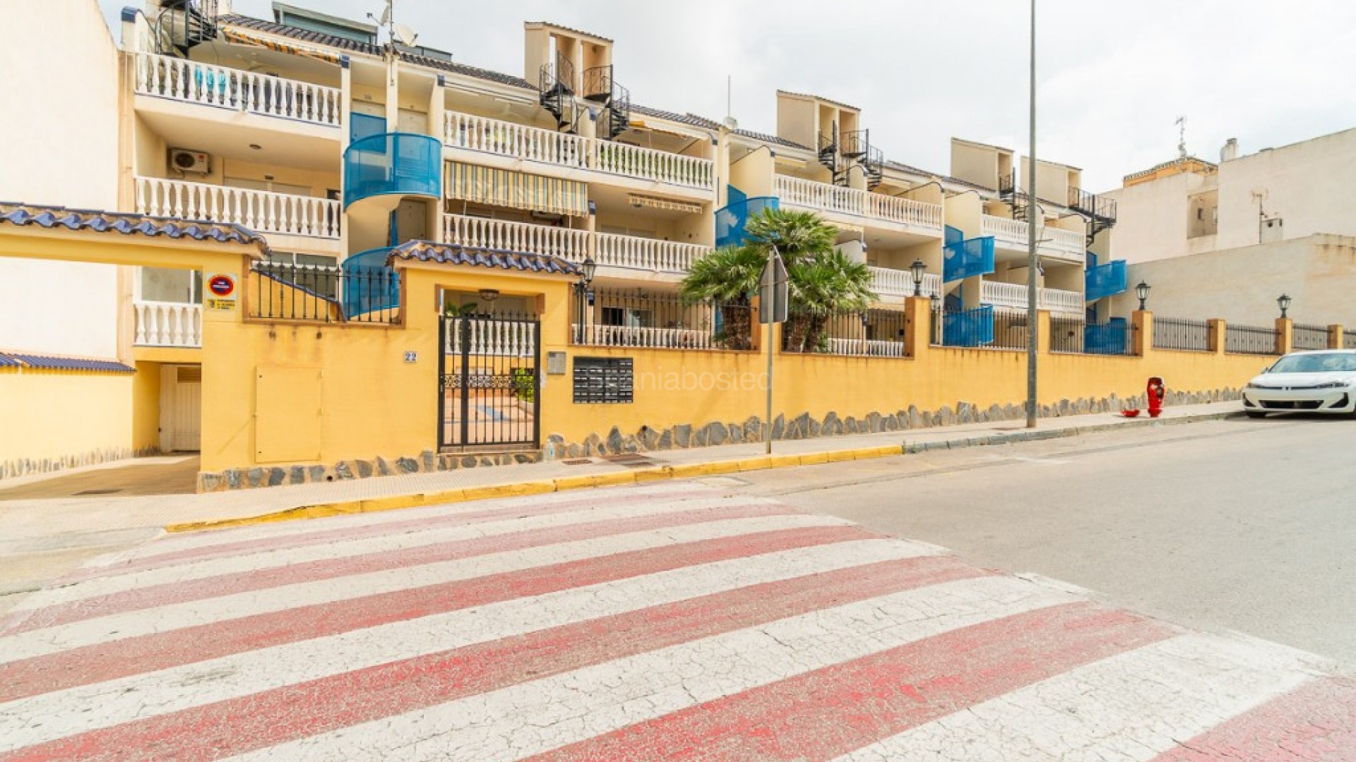 Segunda mano - Apartamento -
Algorfa