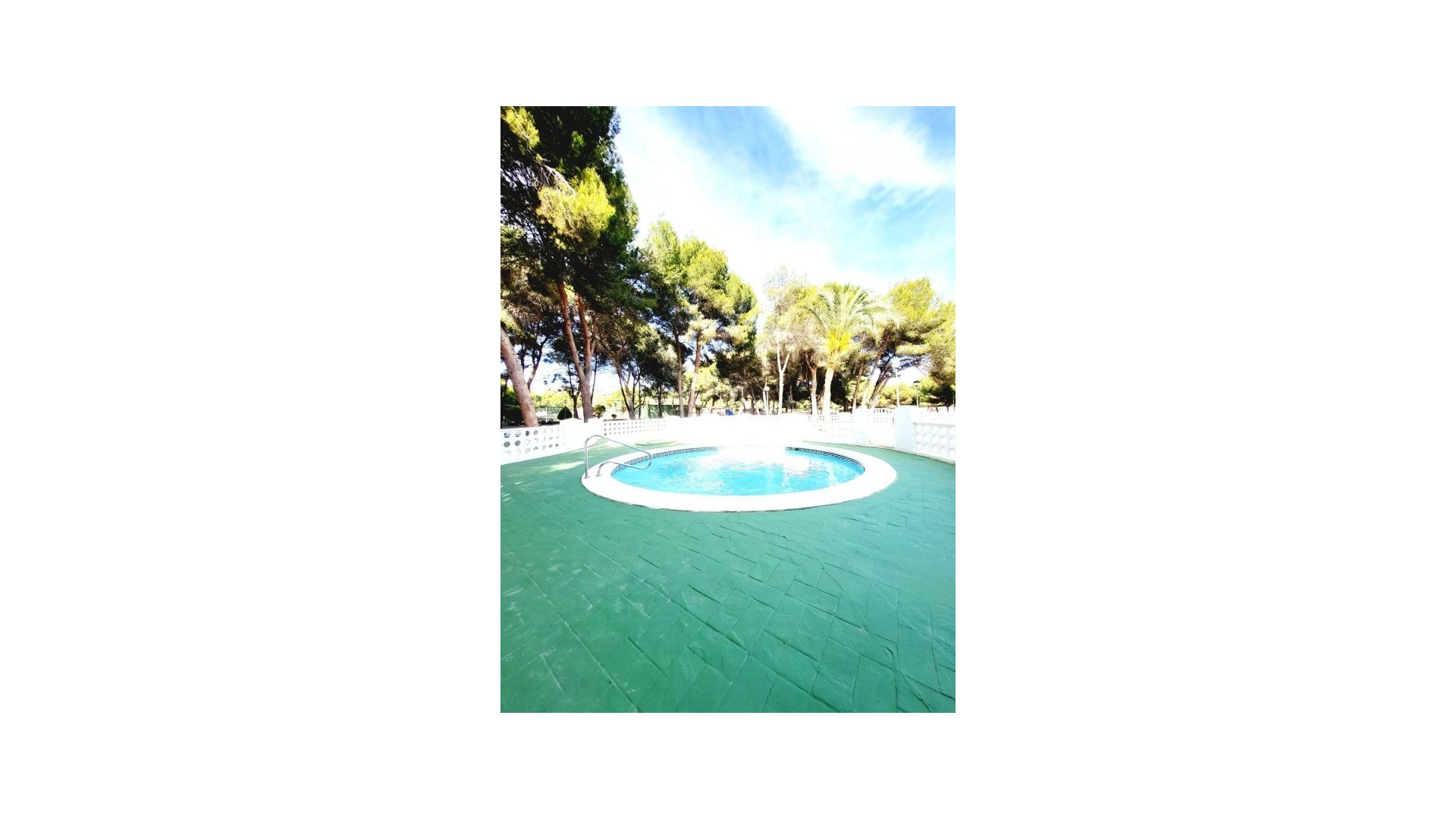 Segunda mano - Apartamento -
Dehesa de Campoamor - Campoamor