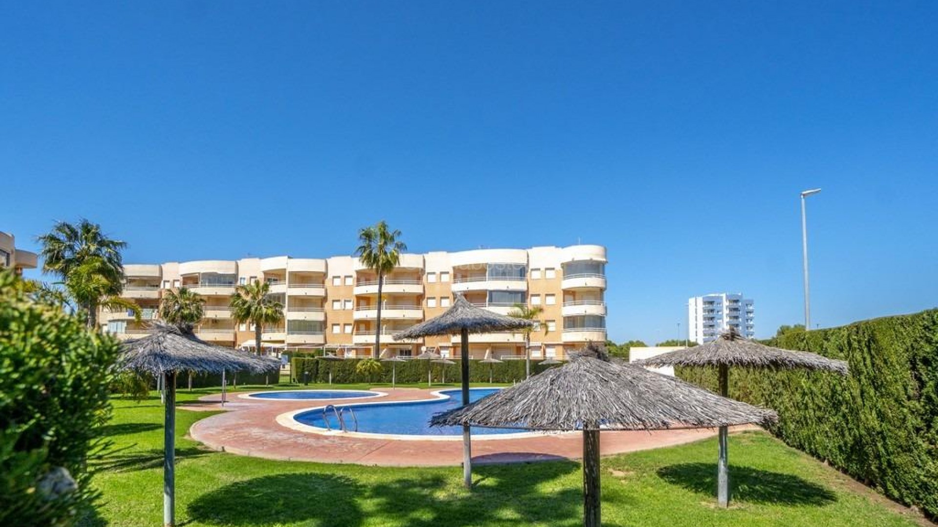 Segunda mano - Apartamento -
Dehesa de campoamor - Campoamor