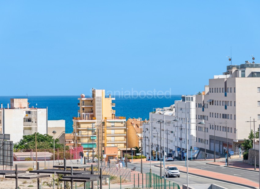 Segunda mano - Apartamento -
El Campello - El Amerador