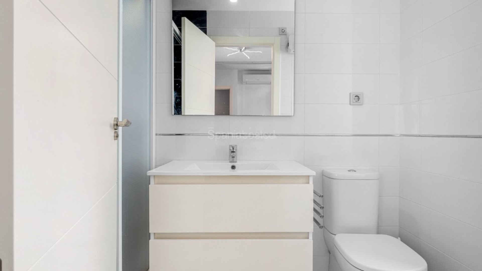 Segunda mano - Apartamento -
Lomas de Cabo Roig