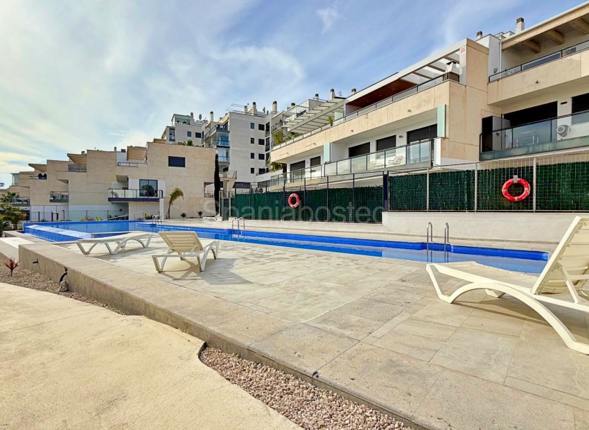 Segunda mano - Apartamento -
Orihuela Costa - Campoamor