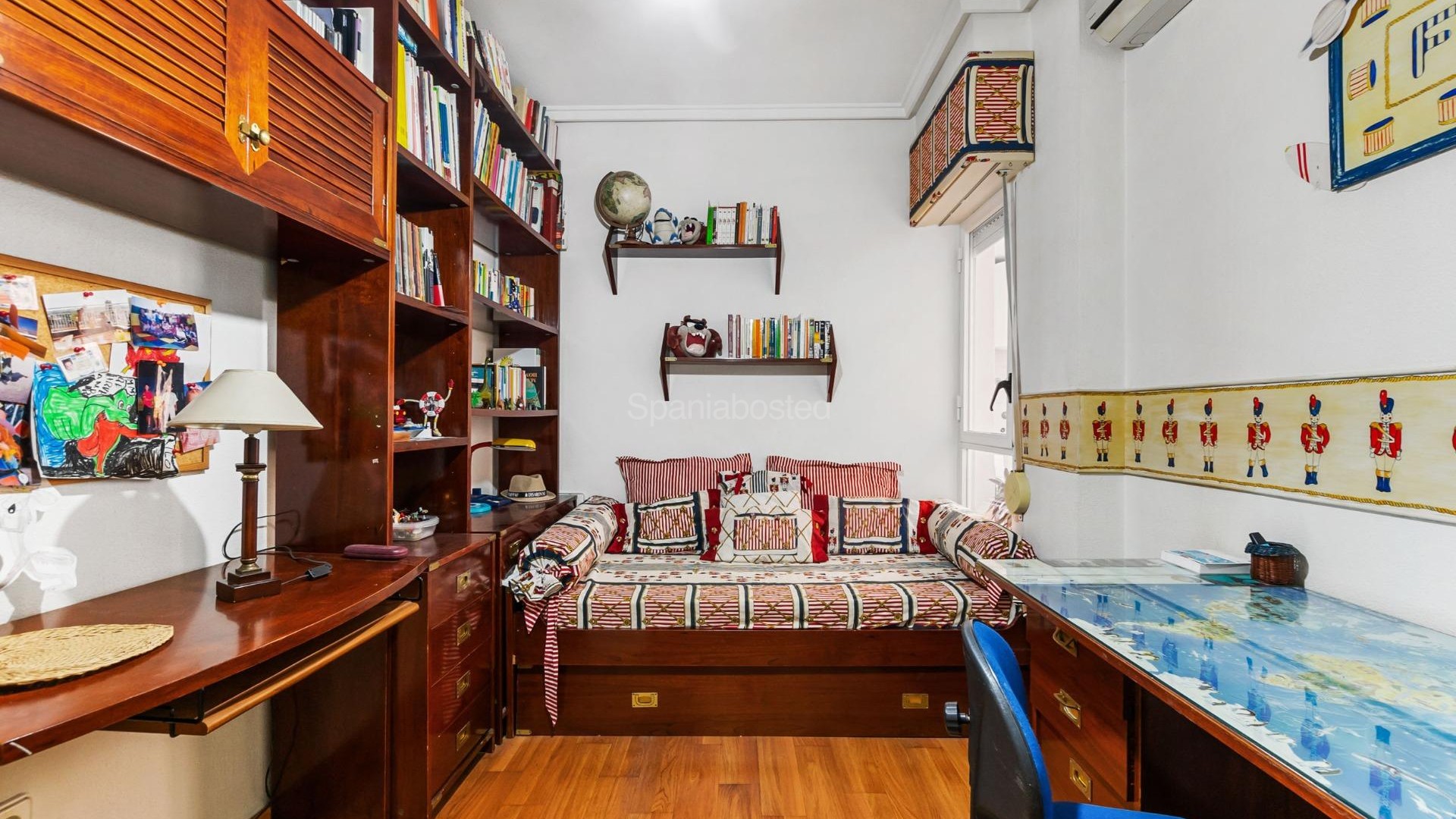 Segunda mano - Apartamento -
Torrevieja - Centro - Muelle Pesquero